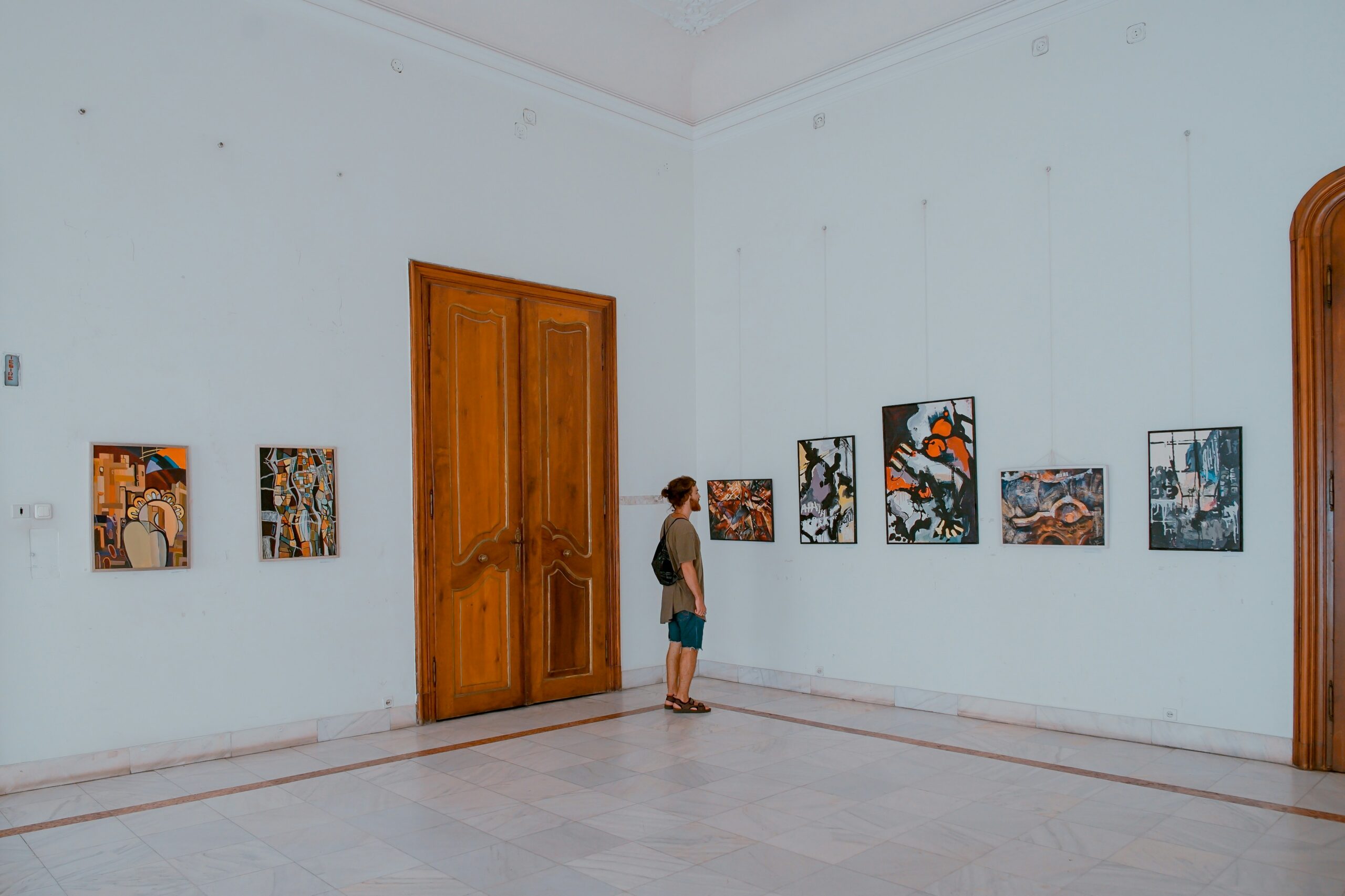 What New Galleries Look For When Choosing Artists