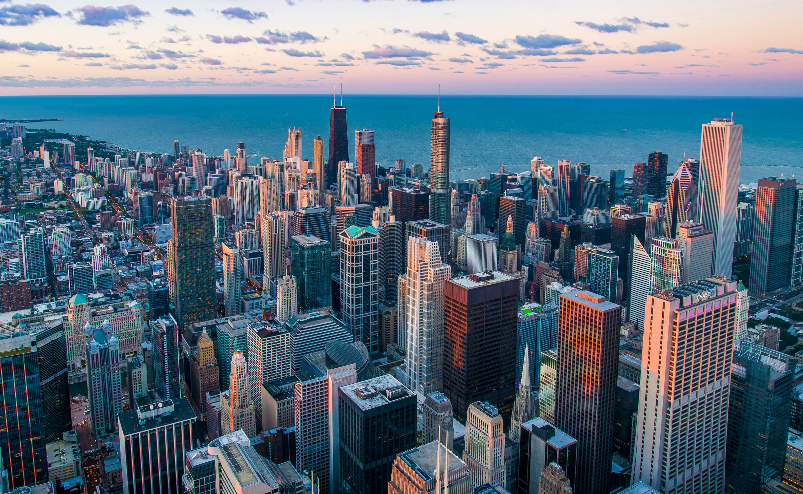 Best Cities in the US for Emerging Artists After MFA