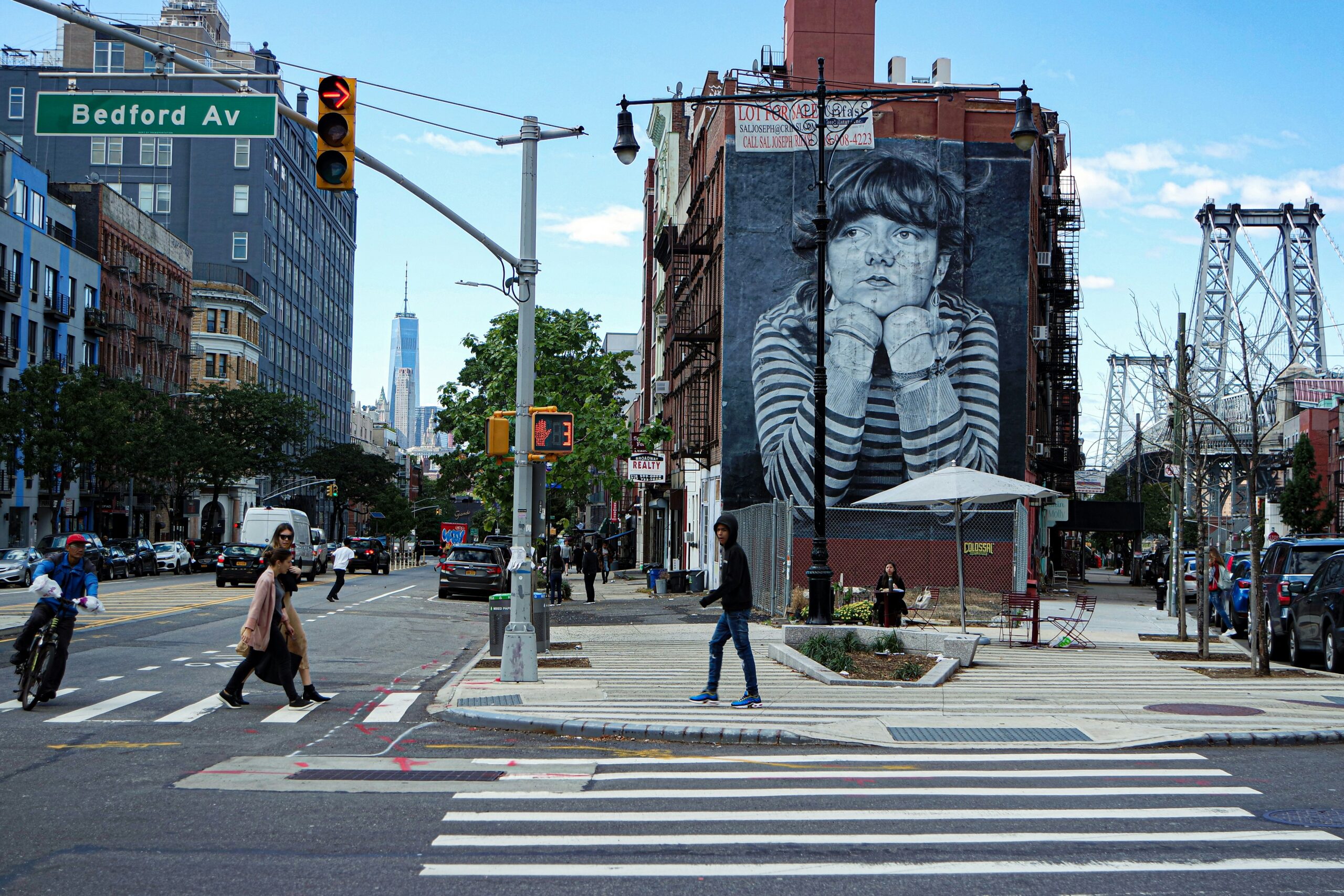 New York art galleries outside Chelsea Long Island City Queens institutions