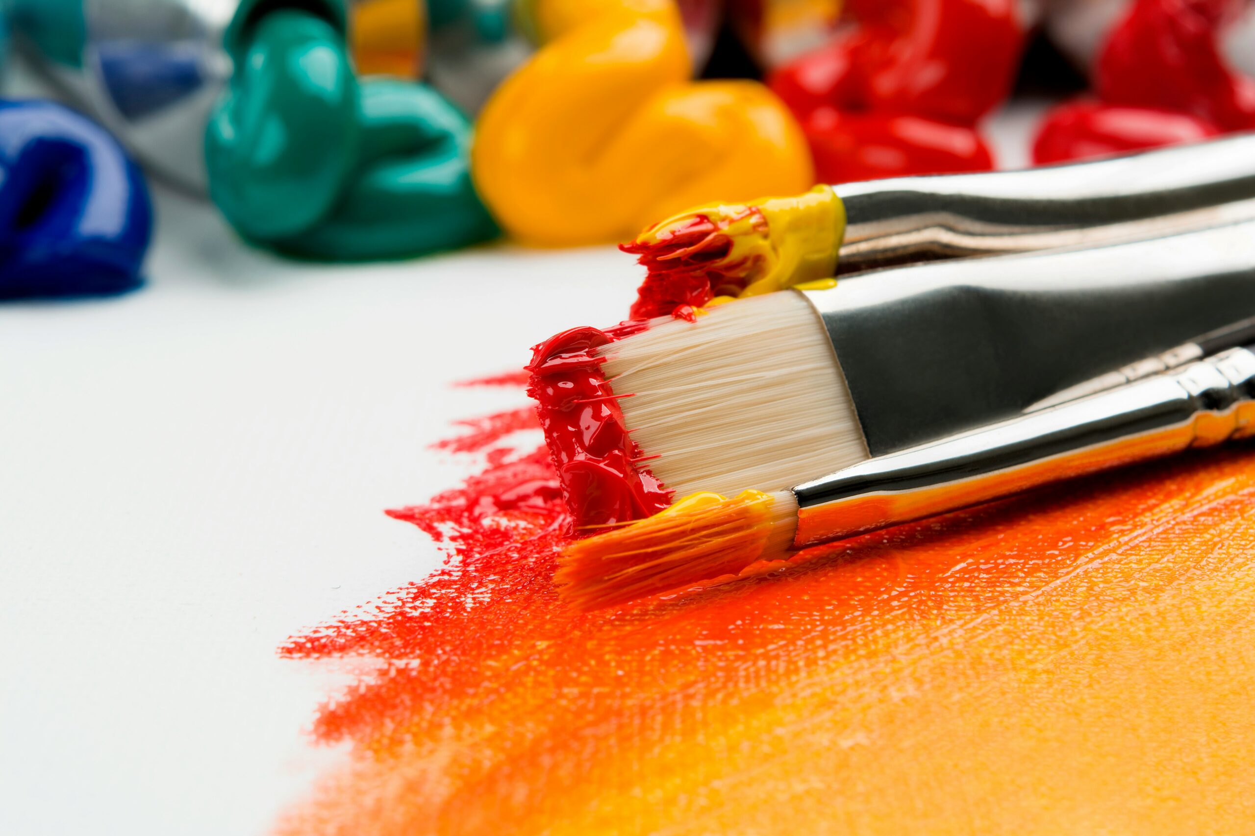 Should You Pay for an MFA Portfolio Review? 7 Pros, Cons, and Red Flags